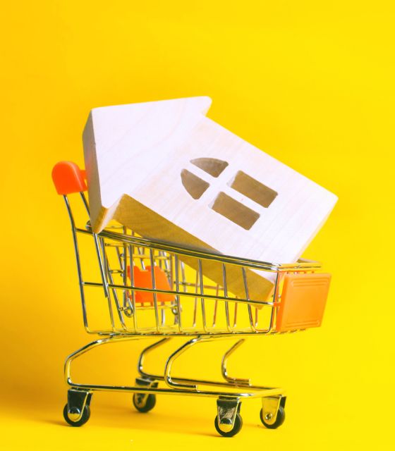 https://illumin.com/wp-content/uploads/2023/08/history-of-in-house-ads.jpg